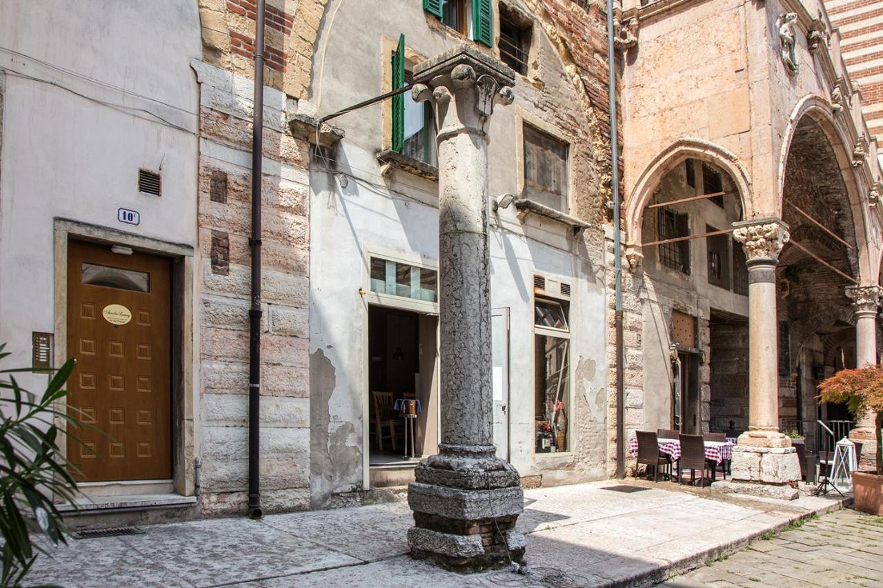 Отель Aurelia Luxury - Piazza Delle Erbe Верона Экстерьер фото